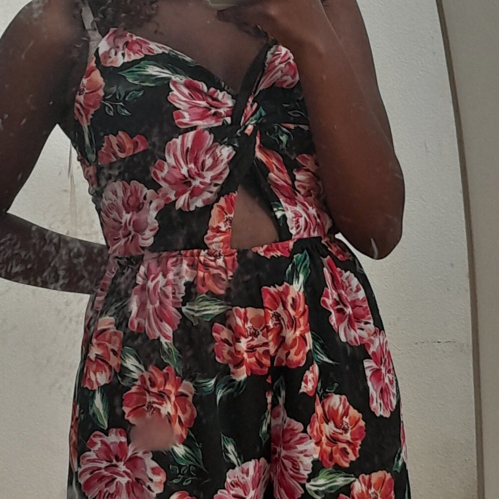 Medium Charlotte Russe flower spaghetti strap romper